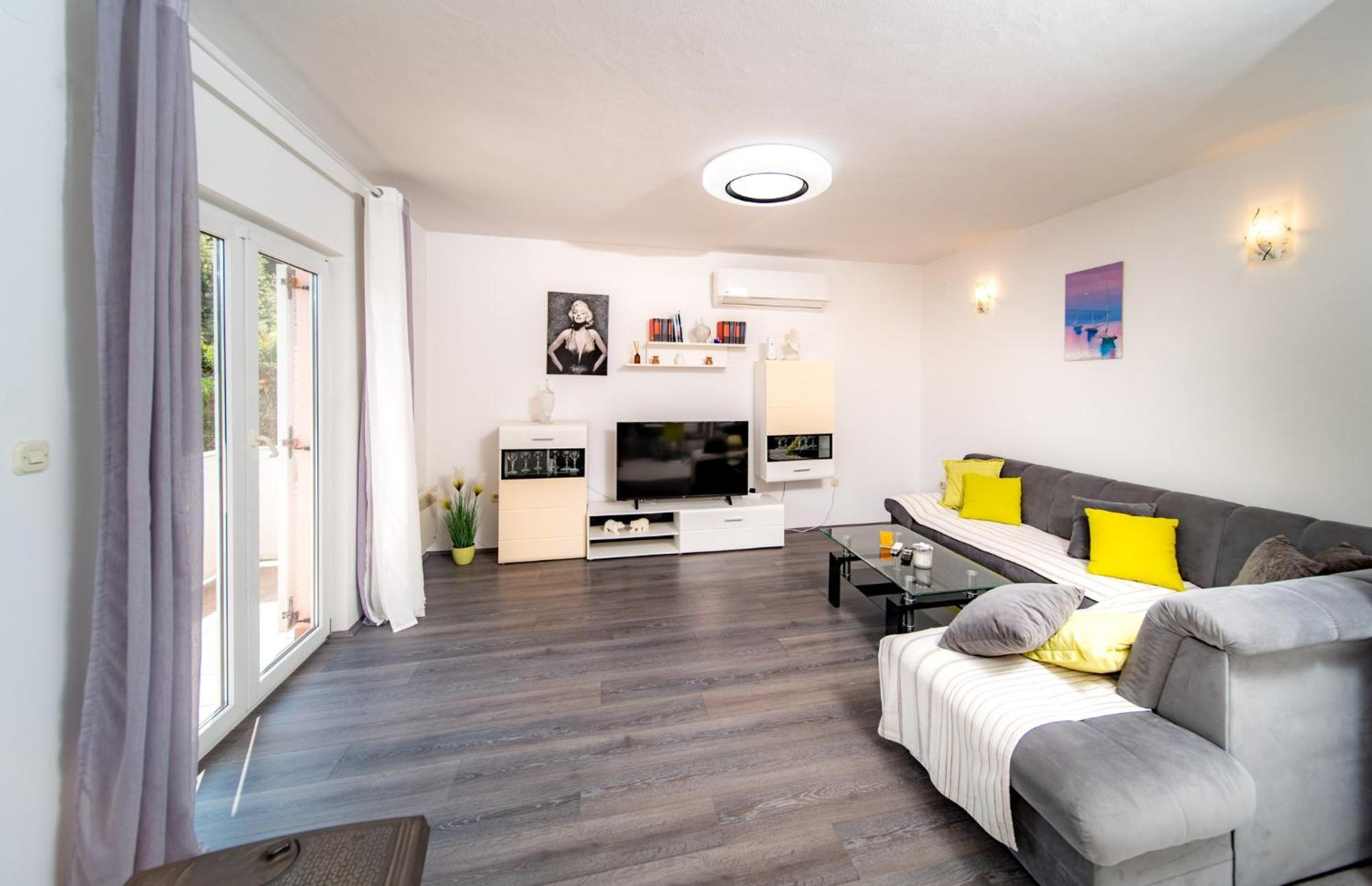 Apartments Lores Rab Town Extérieur photo