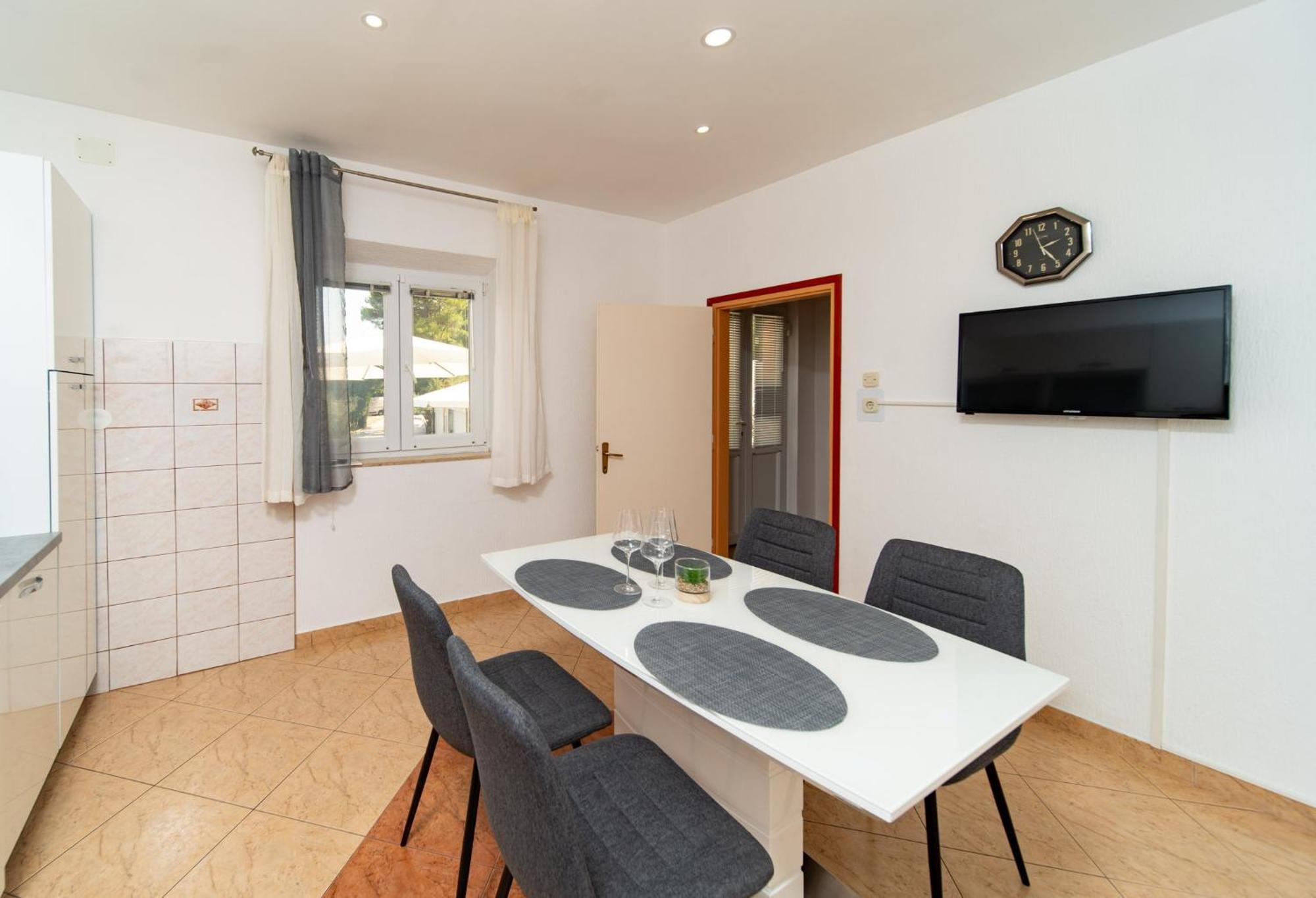 Apartments Lores Rab Town Extérieur photo