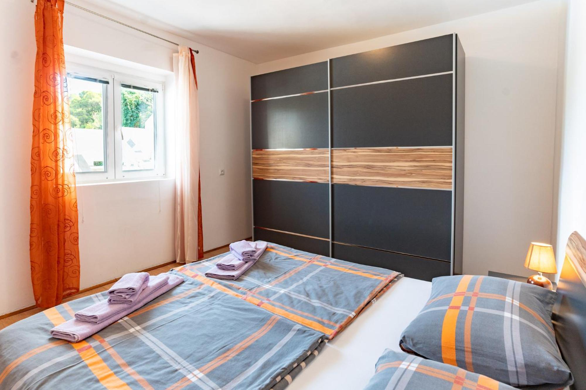 Apartments Lores Rab Town Extérieur photo