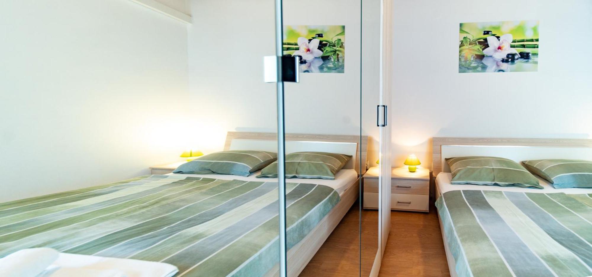 Apartments Lores Rab Town Extérieur photo
