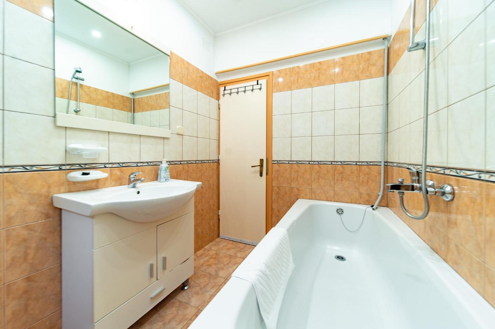 Apartments Lores Rab Town Extérieur photo